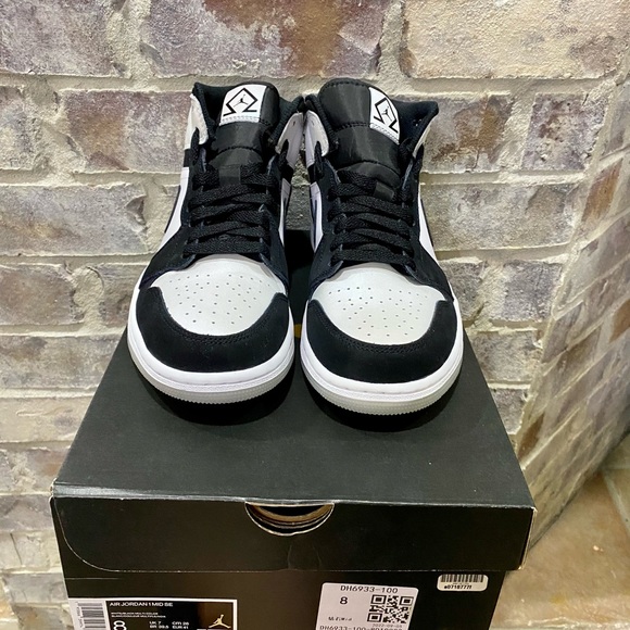 Air Jordan mid SE black and iridescent white. Men's size 8. Brand new, perfect - Picture 8 of 13